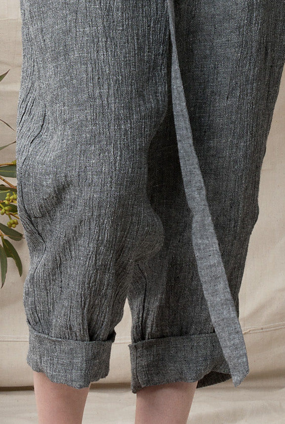 Crushed pure linen grey pants fabric